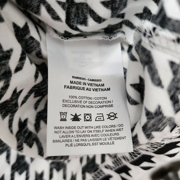 NWT Women's Nike Sportswear Icon Clash Top - Picture 6 of 7